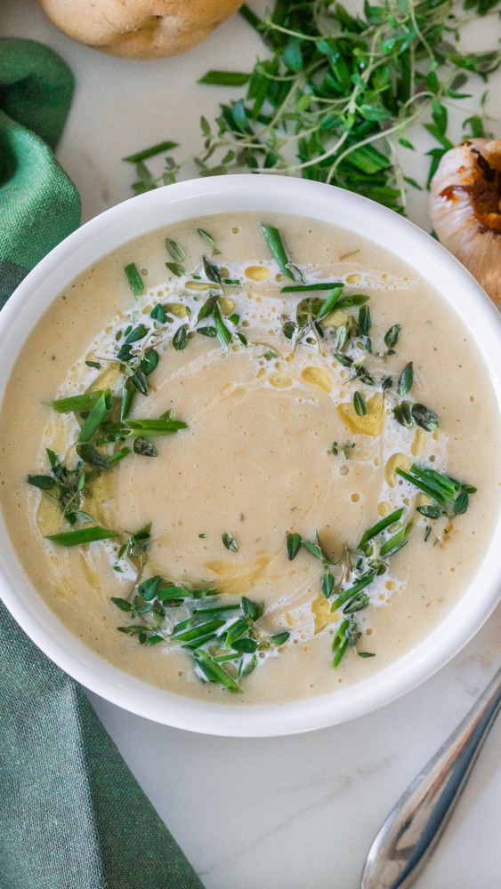 Katie Stewart Wellness - 24.03.15 Roasted Garlic Potato Leek Soup IG